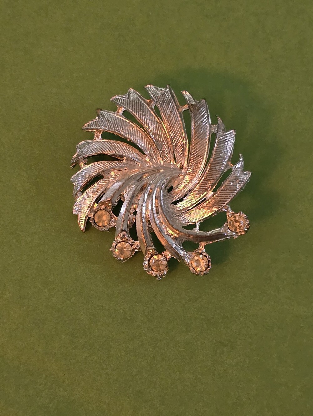 Vintage Silver Tone Pin-wheel Leaf Brooch